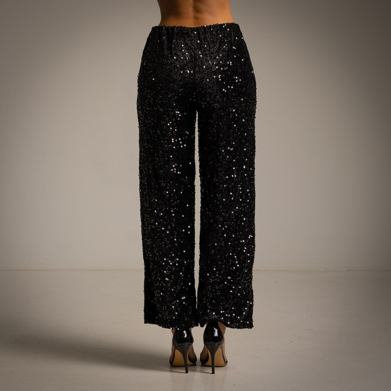 Pantaloni in velluto con paillettes e dettagli gioiello handmade – Party & Trend