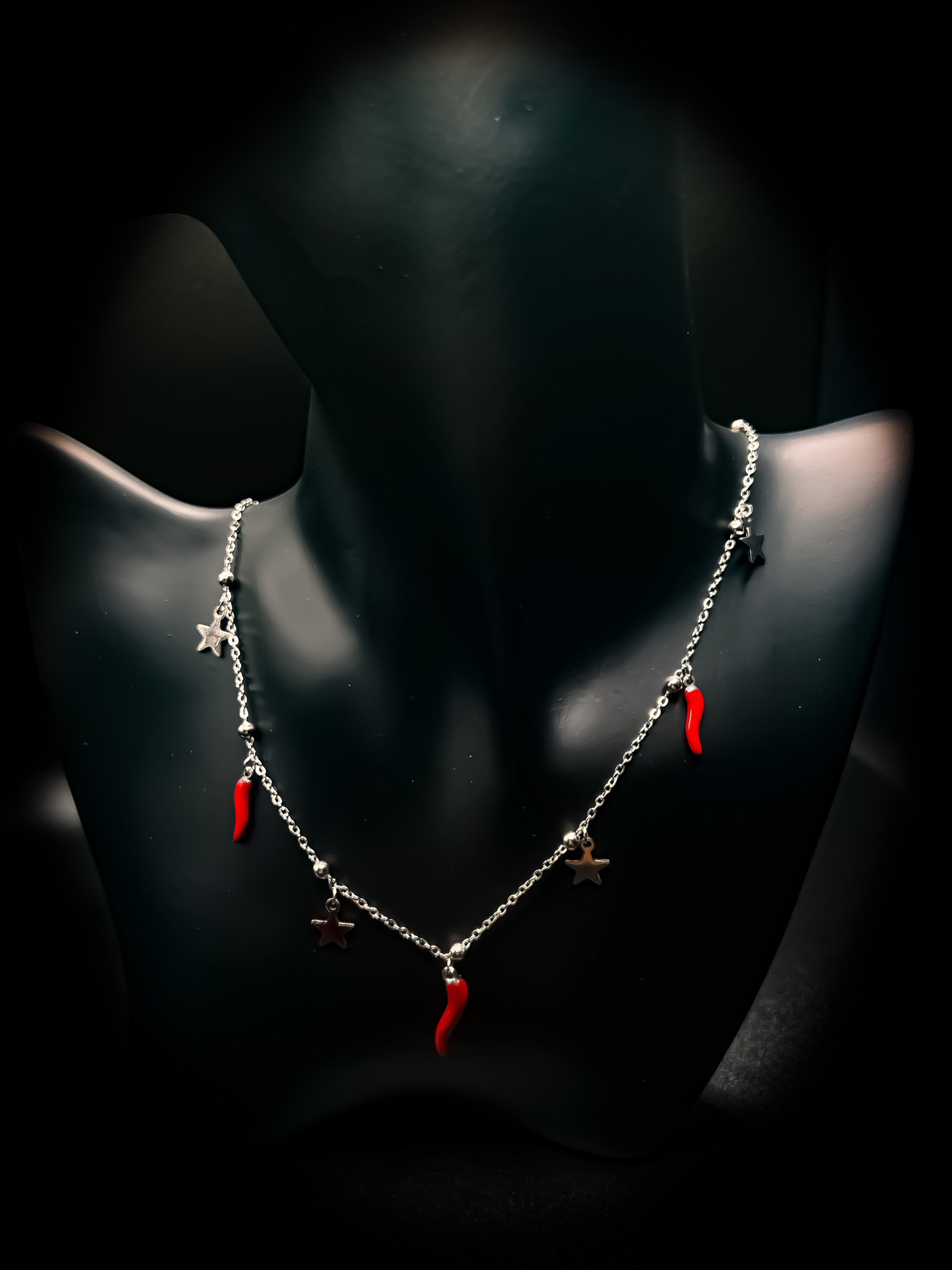 Collana portafortuna con charms stelle e cornetti rossi - Rodio