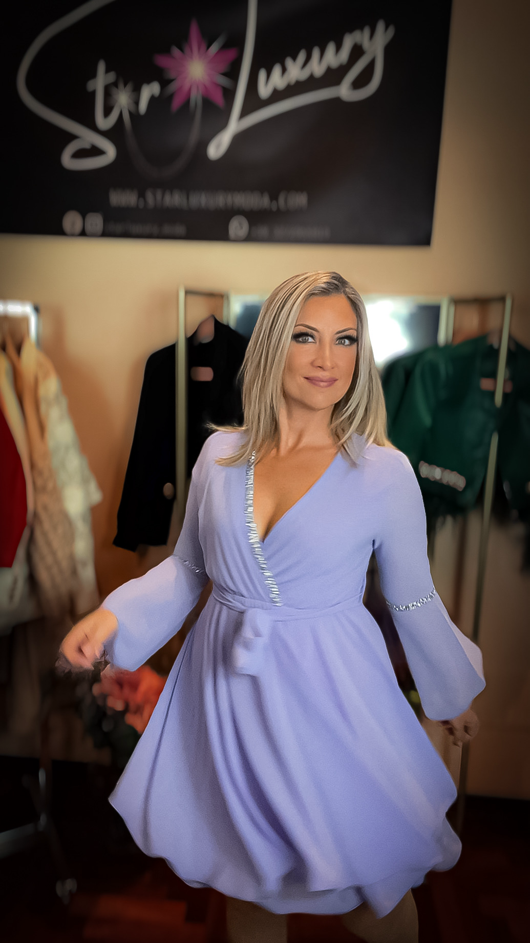 Abito leggero velato Glicine con decori gioiello handmade