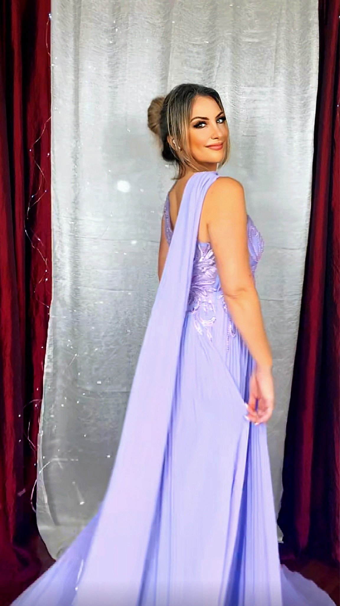 Abito lungo da sera elegante plissettato monospalla con perline - Glicine