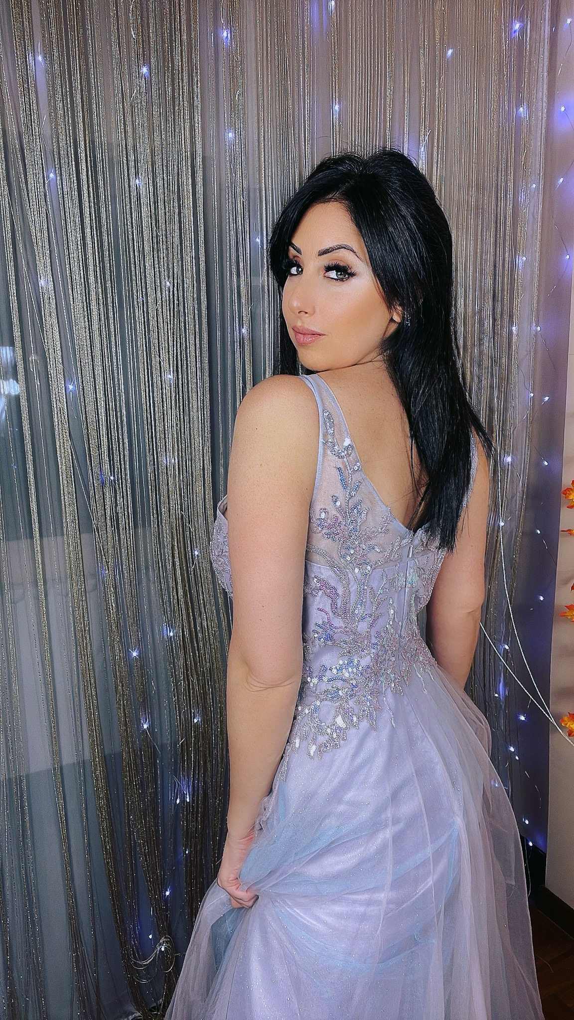 Abito lungo da sera elegante in tulle paillettes e perline - Viola