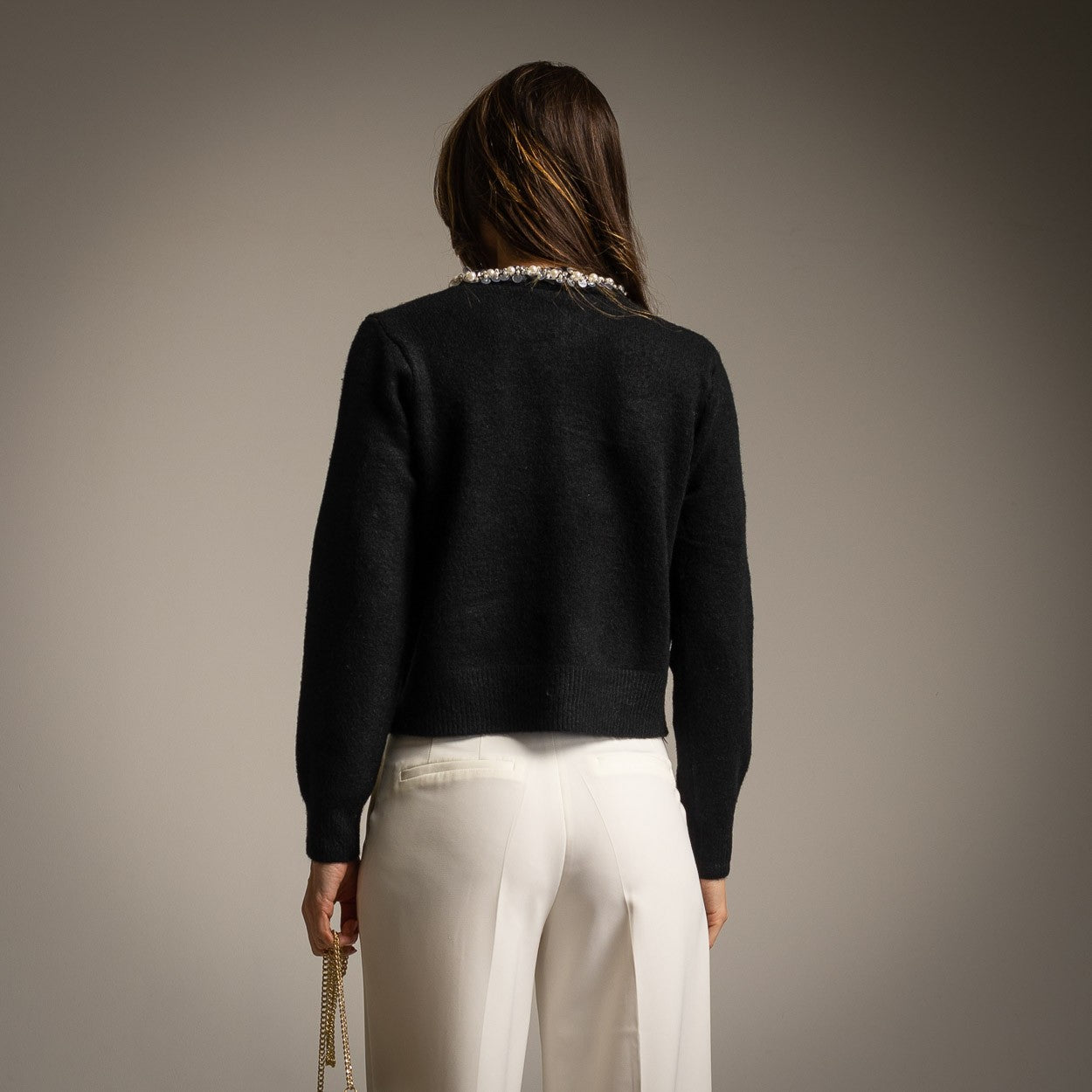 Knitted jacket with pearls