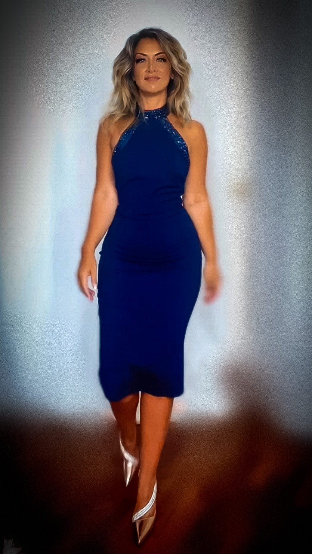 Elegant dress Decorated with stones halter neckline-blue