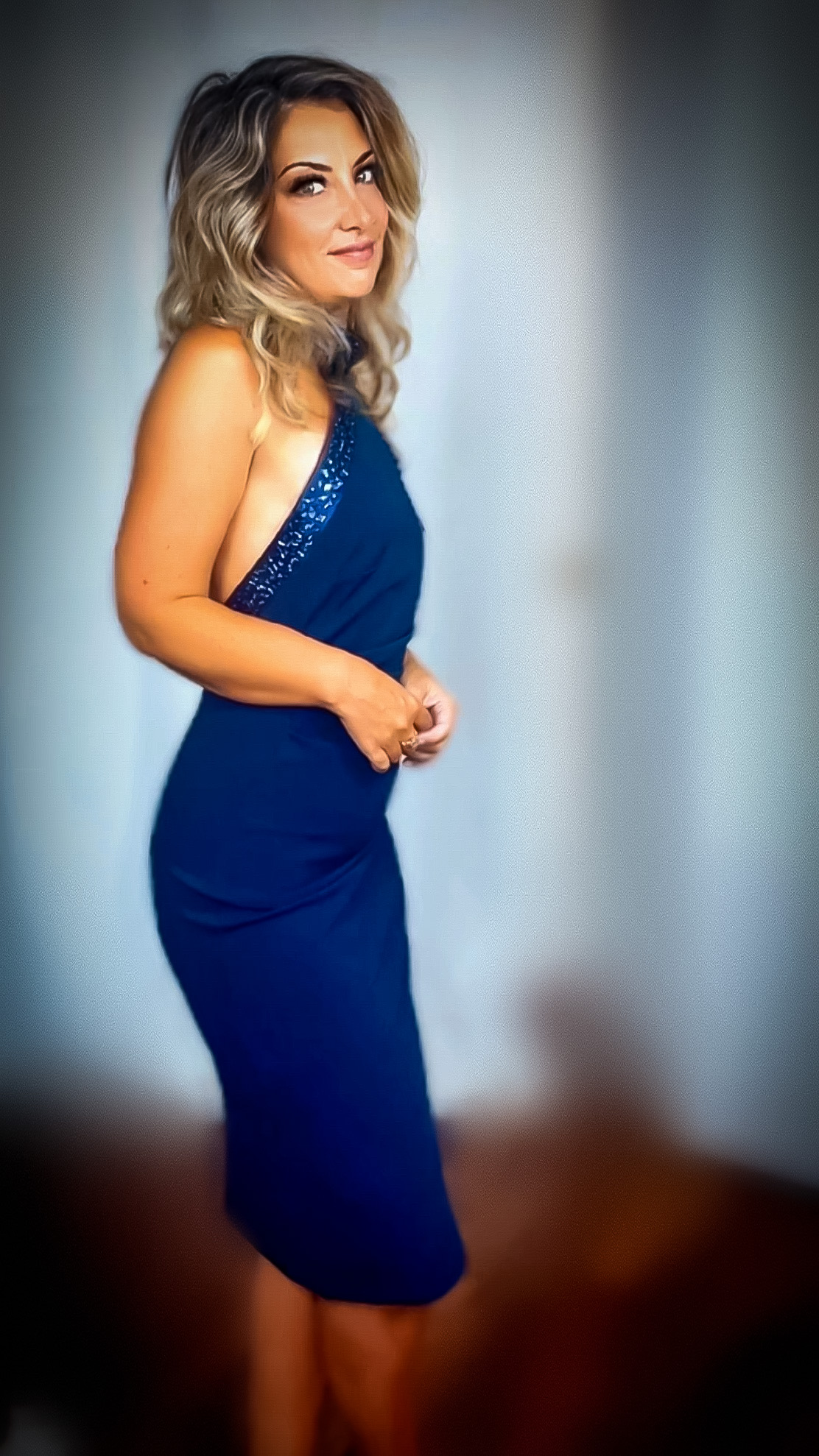 Elegant dress Decorated with stones halter neckline-blue