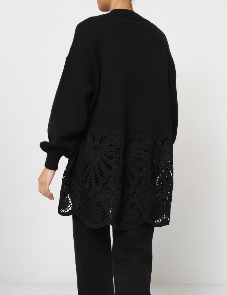 Oversized flared dress with inlays