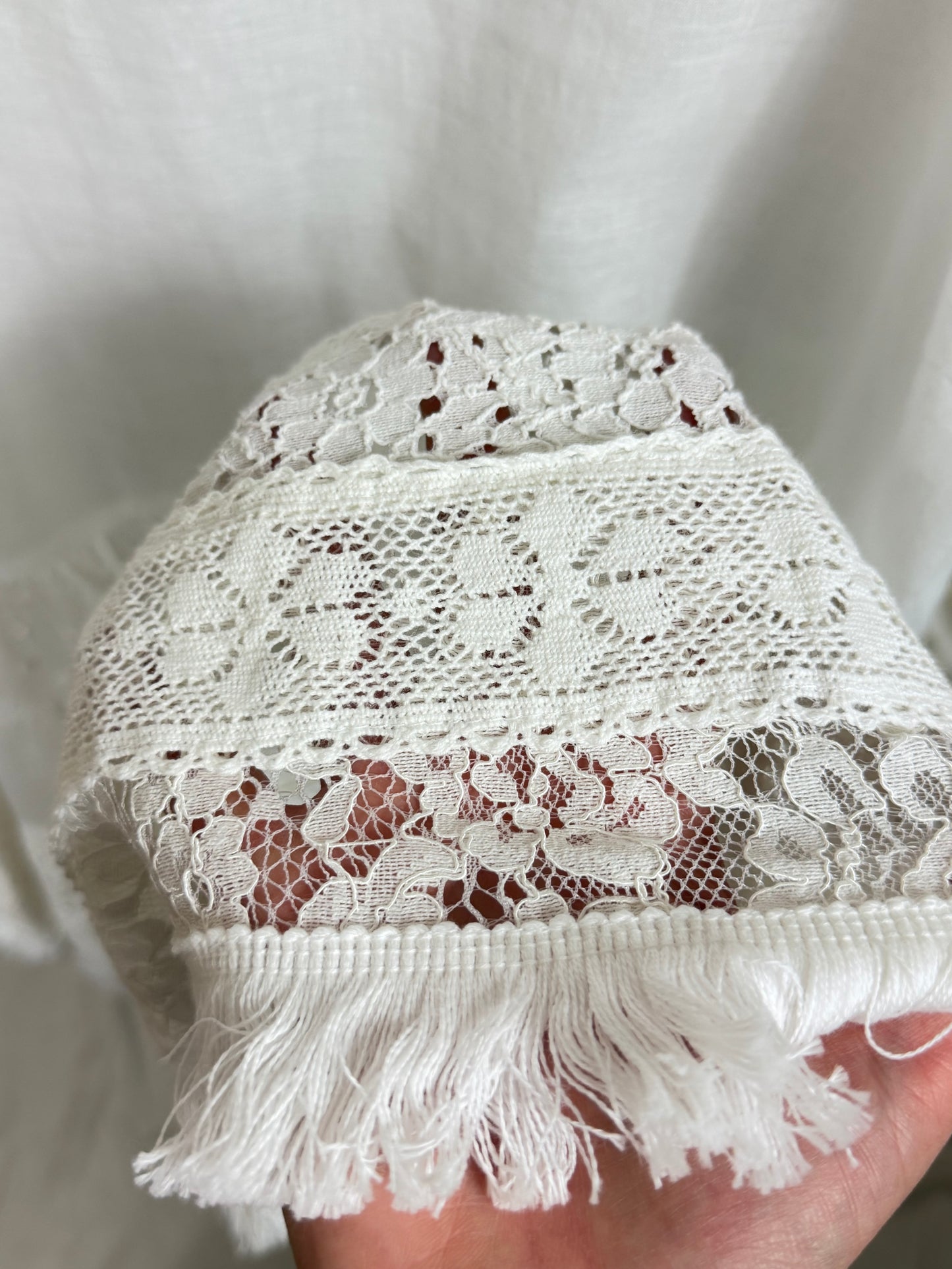 LUNA — Abito in Cotone e Pizzo con Frange Bianco