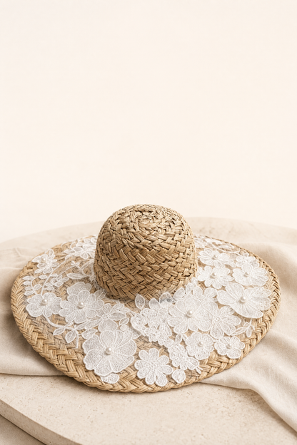FLO WHITE - Cappello in paglia con Fiori 3D in Pizzo Bianco