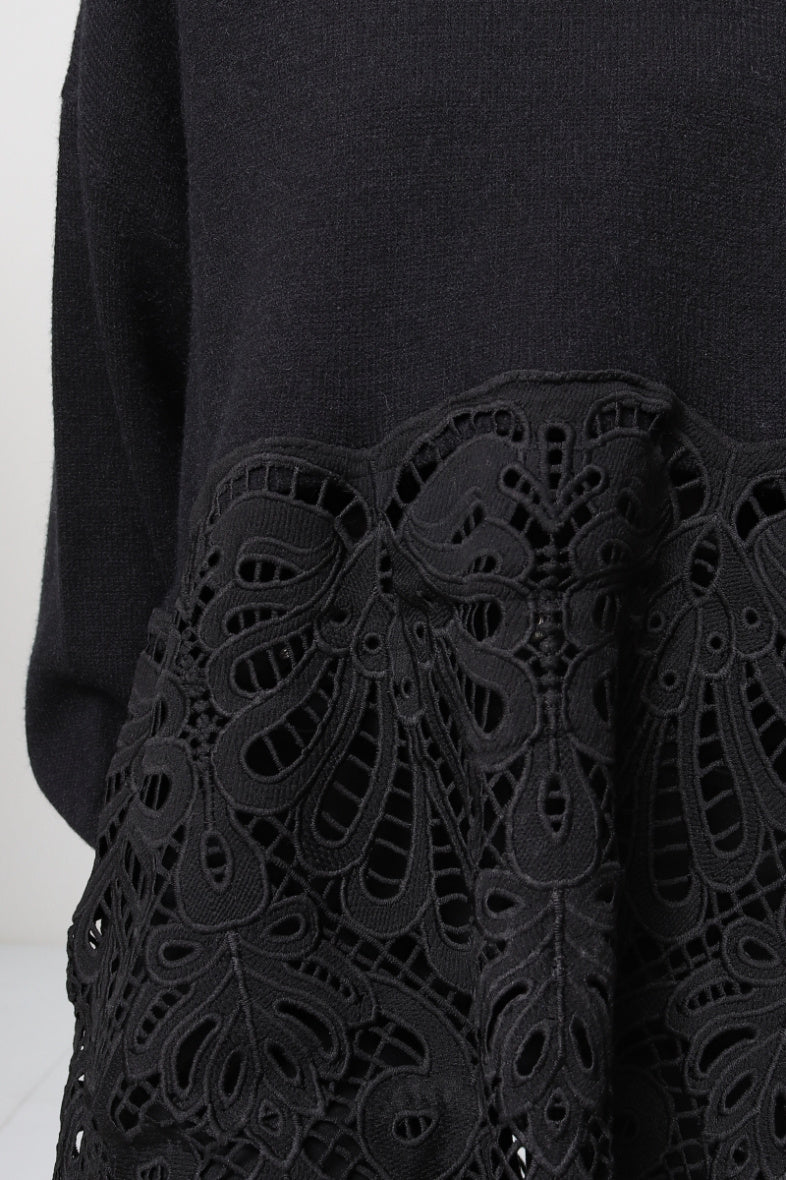 Oversized flared dress with inlays
