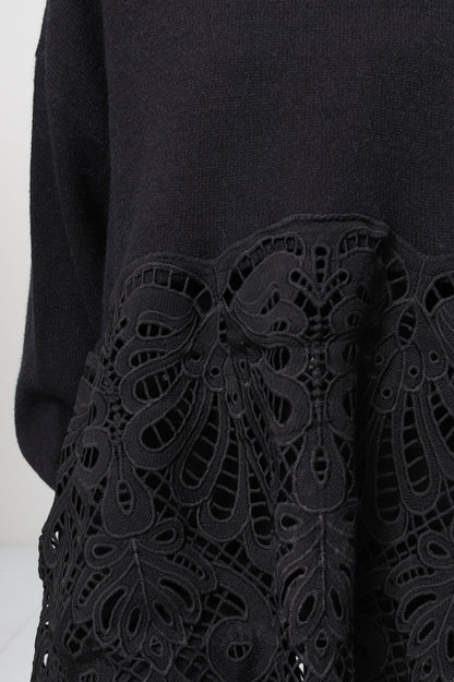 Oversized flared dress with inlays